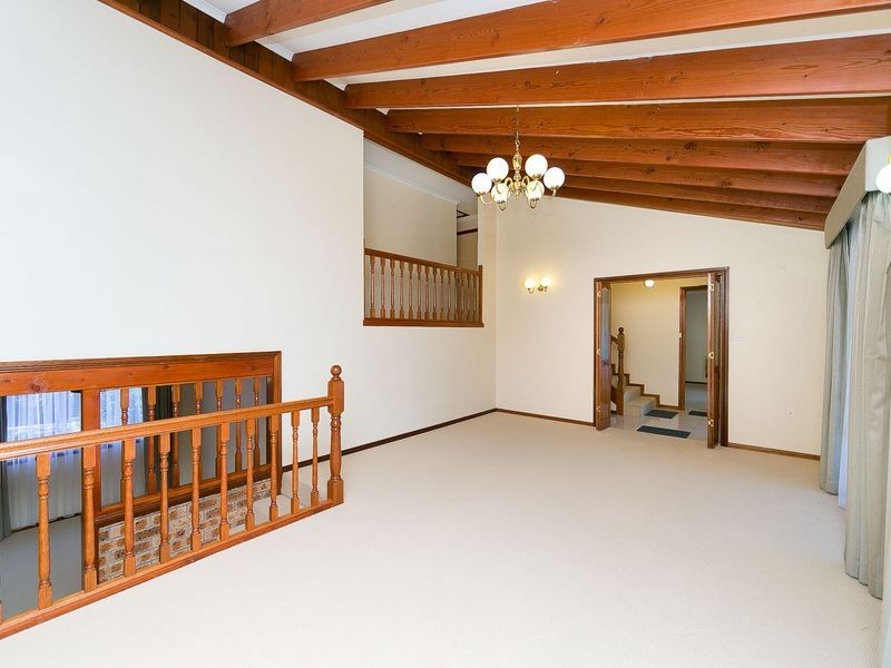 42 Julia Flynn Avenue, Isaacs ACT 2607