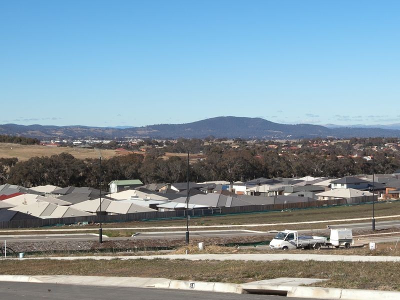 51 Cooley Crescent, Casey ACT 2913