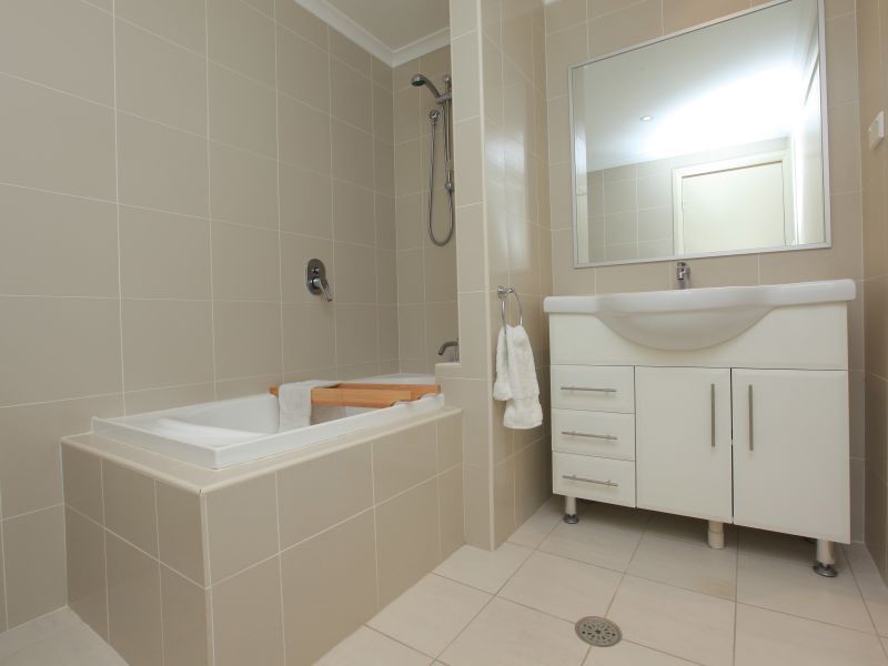 2/120 Athllon Drive, Greenway ACT 2900