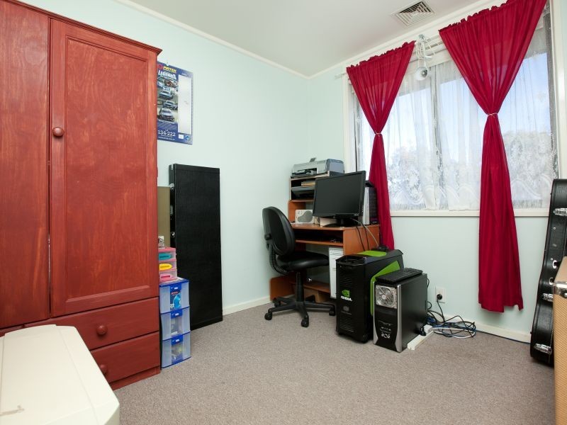 13 Gunning Place, Kambah ACT 2902