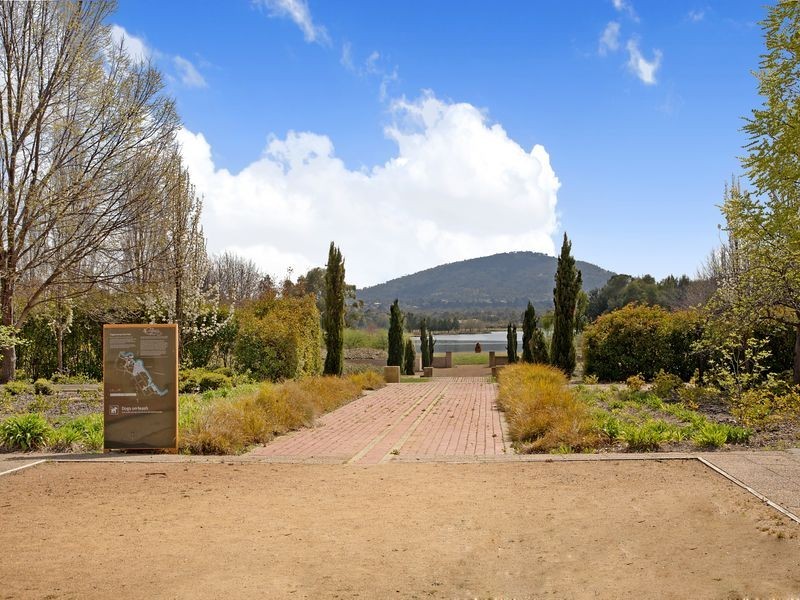 48/58 Cowlishaw Street, Greenway ACT 2900