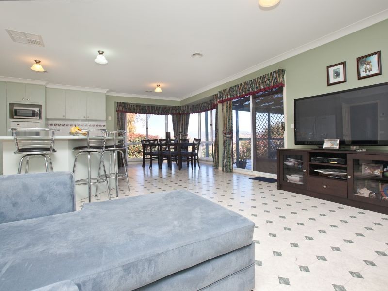 12 Barringer Street, Conder ACT 2906