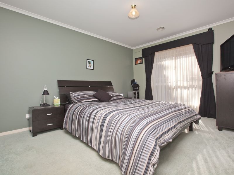 12 Barringer Street, Conder ACT 2906