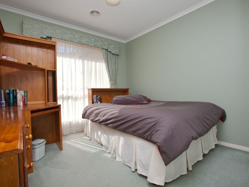 12 Barringer Street, Conder ACT 2906