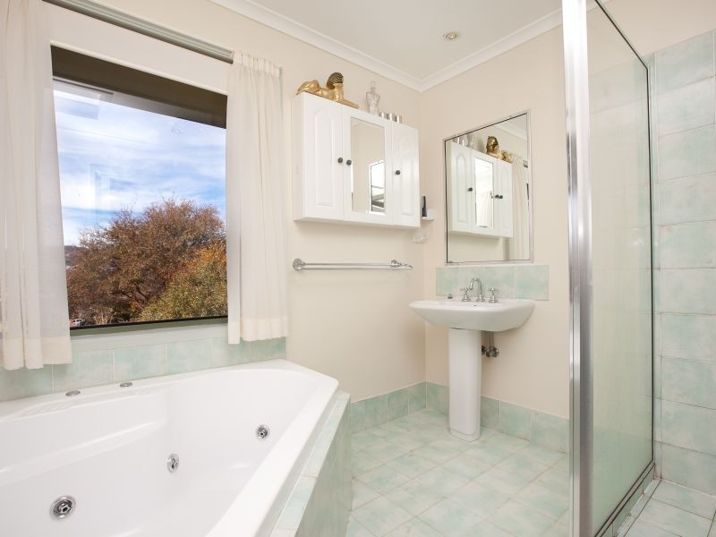 63 Callaway Crescent, Gordon ACT 2906