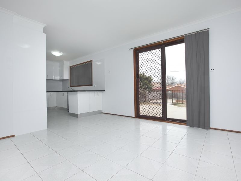 8 Ballard Place, Monash ACT 2904