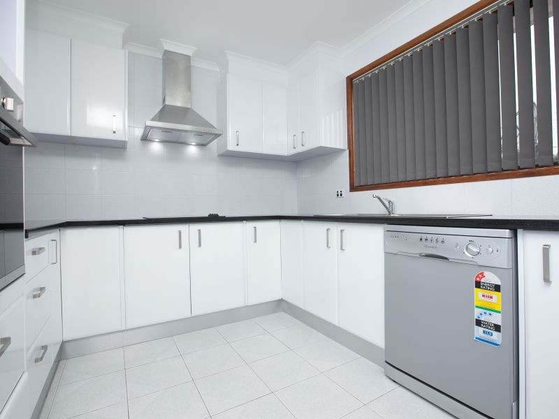 8 Ballard Place, Monash ACT 2904