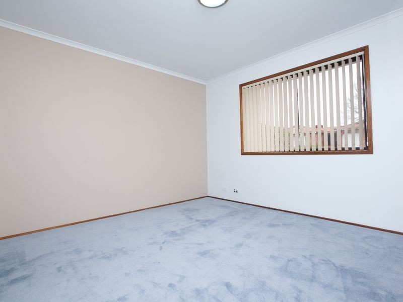 8 Ballard Place, Monash ACT 2904