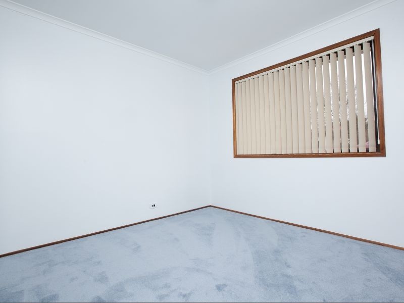 8 Ballard Place, Monash ACT 2904