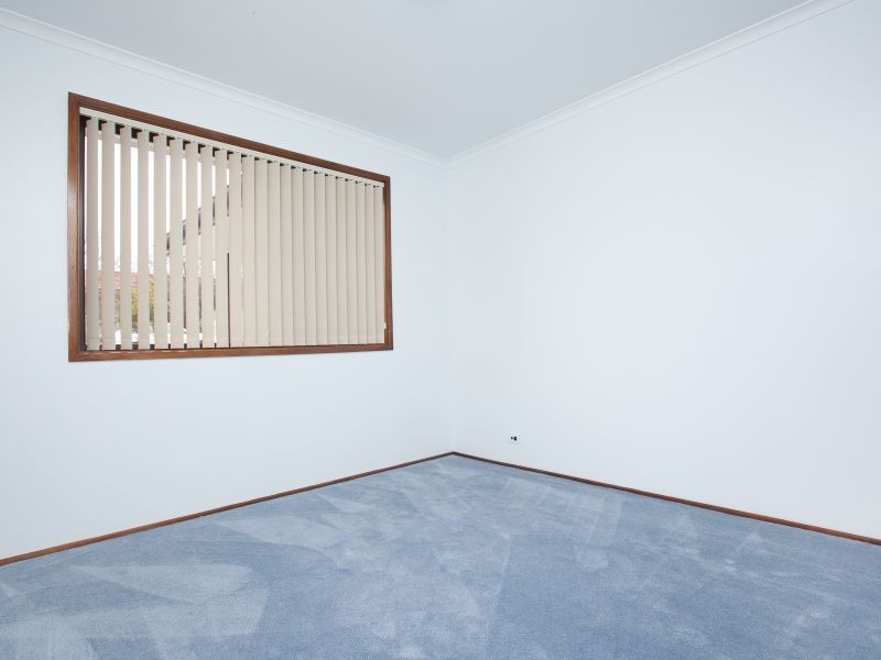 8 Ballard Place, Monash ACT 2904