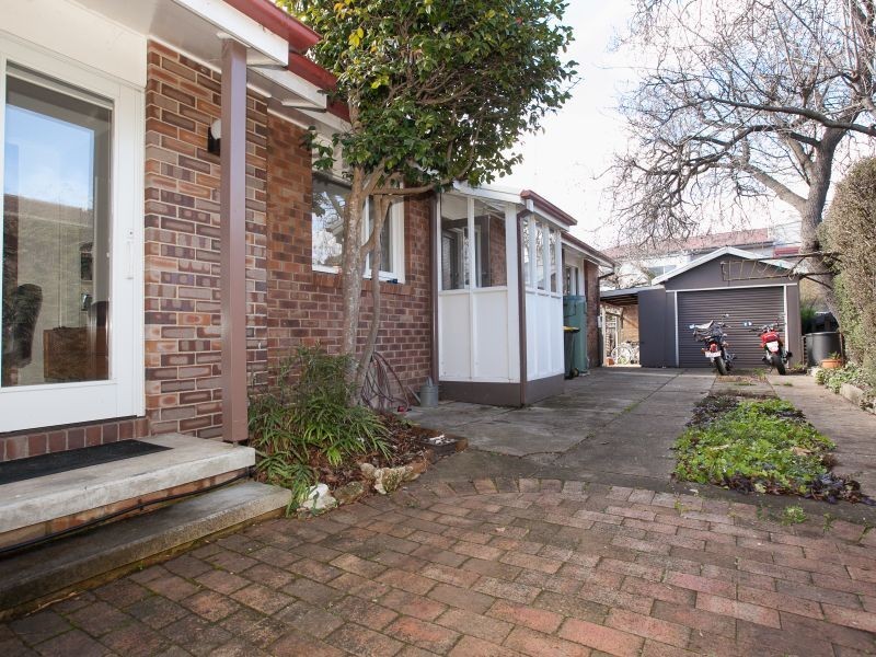28 McGowan Street, Dickson ACT 2602