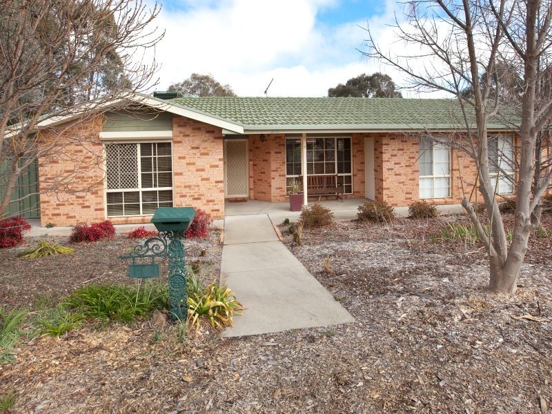 5A Roth Place, Conder ACT 2906