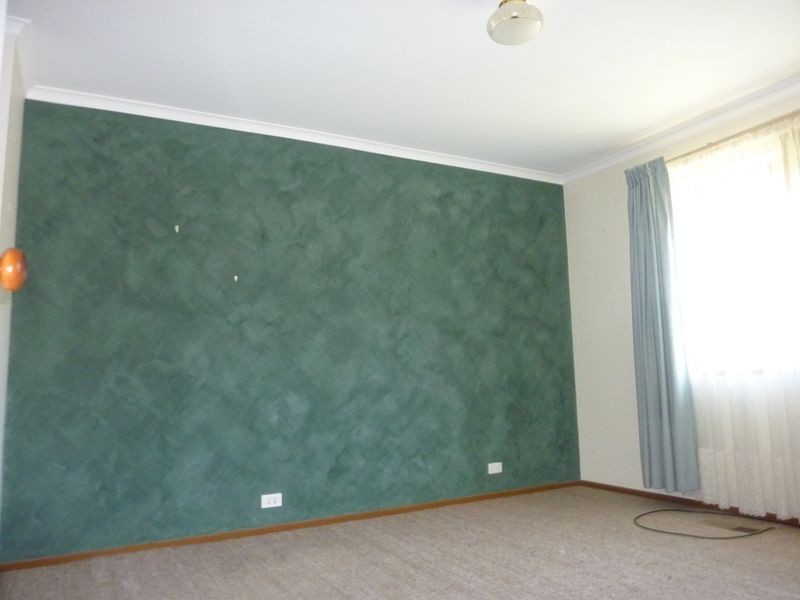 106 Castleton Crescent, Gowrie ACT 2904