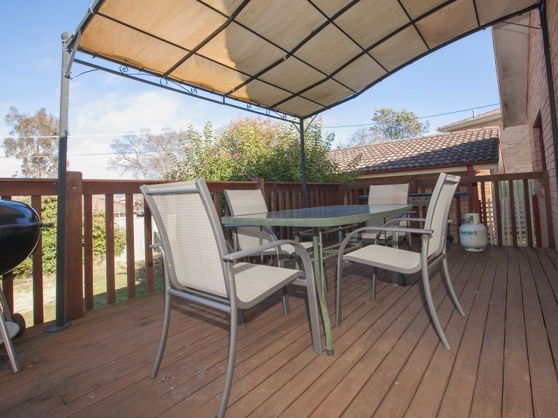 6 Conolly Place, Kambah ACT 2902