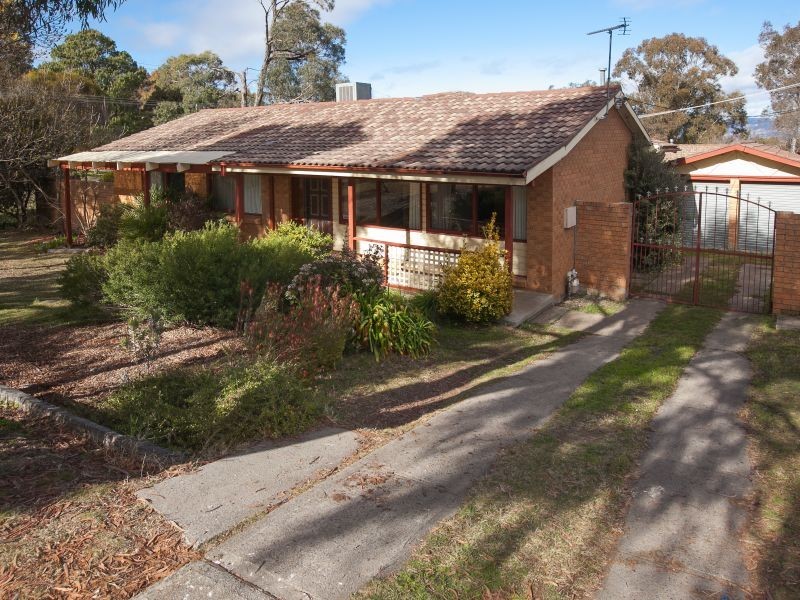 6 Conolly Place, Kambah ACT 2902