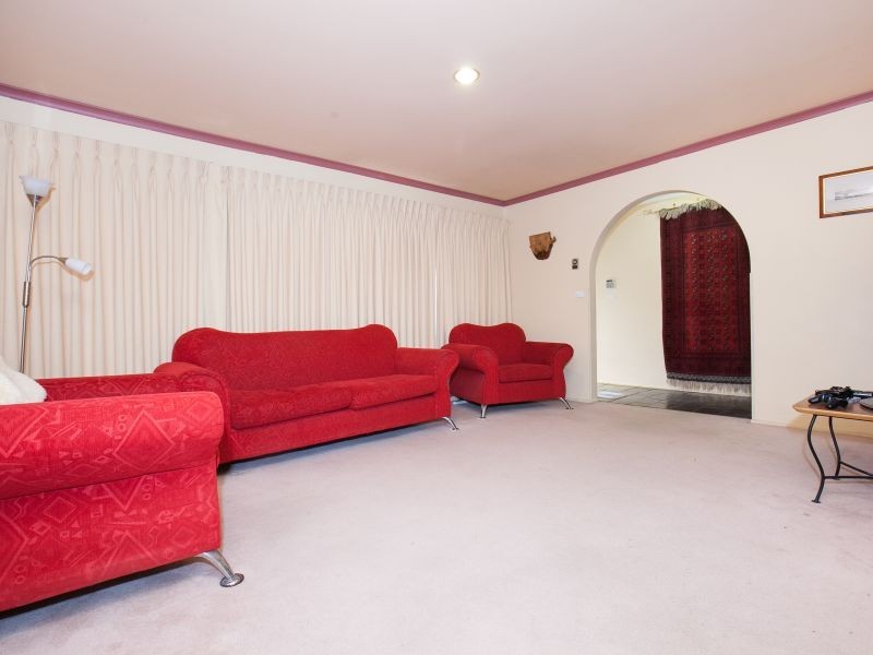 6 Conolly Place, Kambah ACT 2902