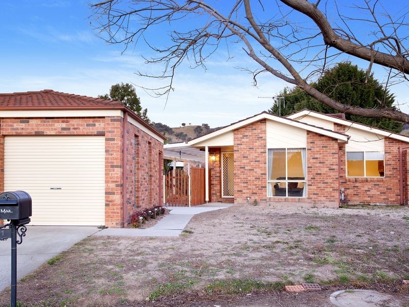 11 Luckman Place, Banks ACT 2906