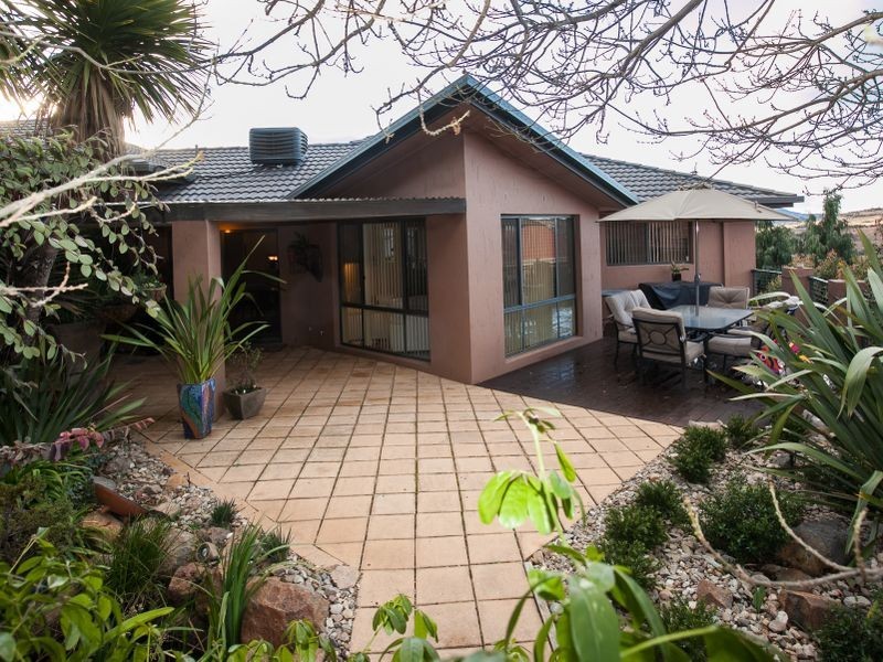 13 Staunton Place, Gordon ACT 2906