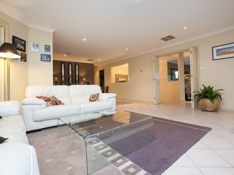 13 Staunton Place, Gordon ACT 2906