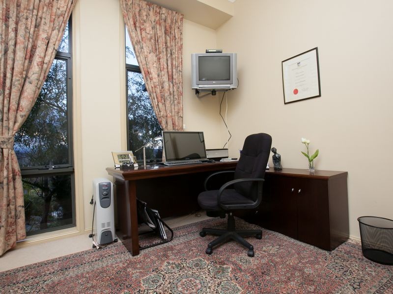 13 Staunton Place, Gordon ACT 2906