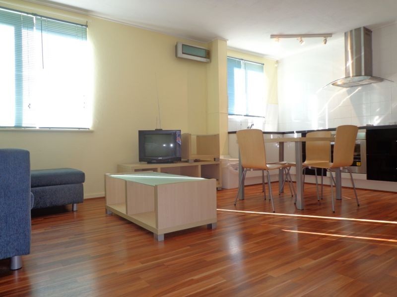 9/8 Walsh Place, Curtin ACT 2605