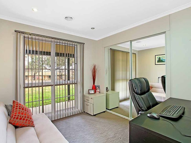28 Barraclough Crescent, Monash ACT 2904