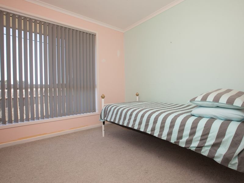 33 Harkness Street, Monash ACT 2904