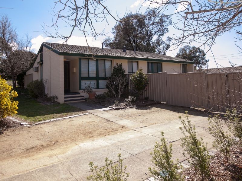 16 Carleton Street, Kambah ACT 2902