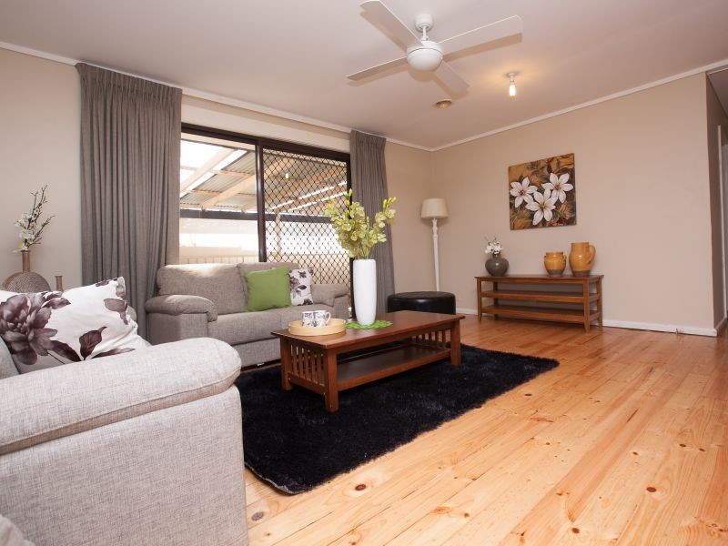 16 Carleton Street, Kambah ACT 2902