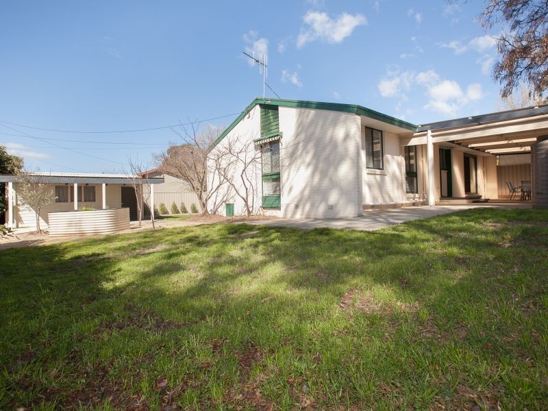 16 Carleton Street, Kambah ACT 2902