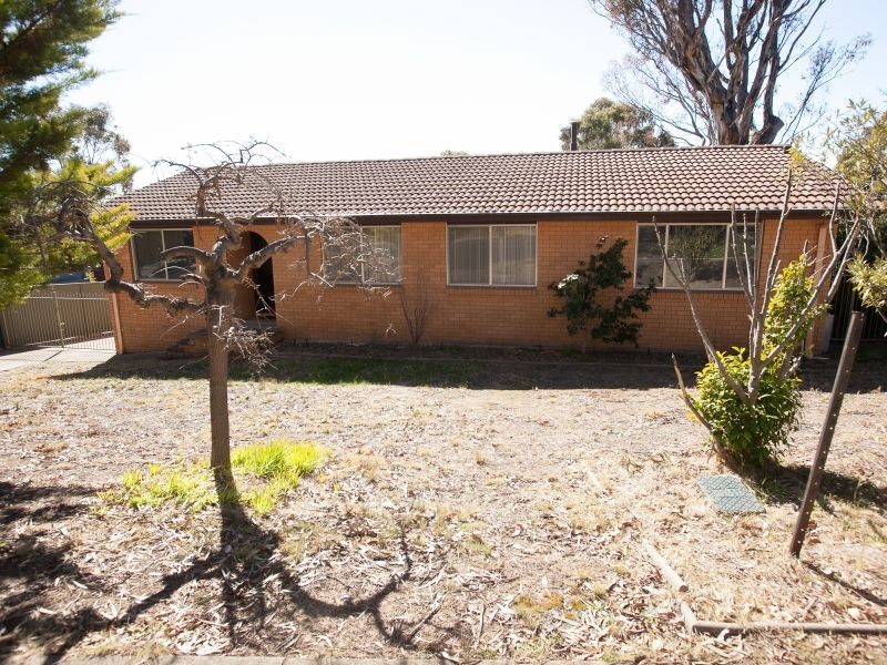 126 Learmonth Drive, Kambah ACT 2902