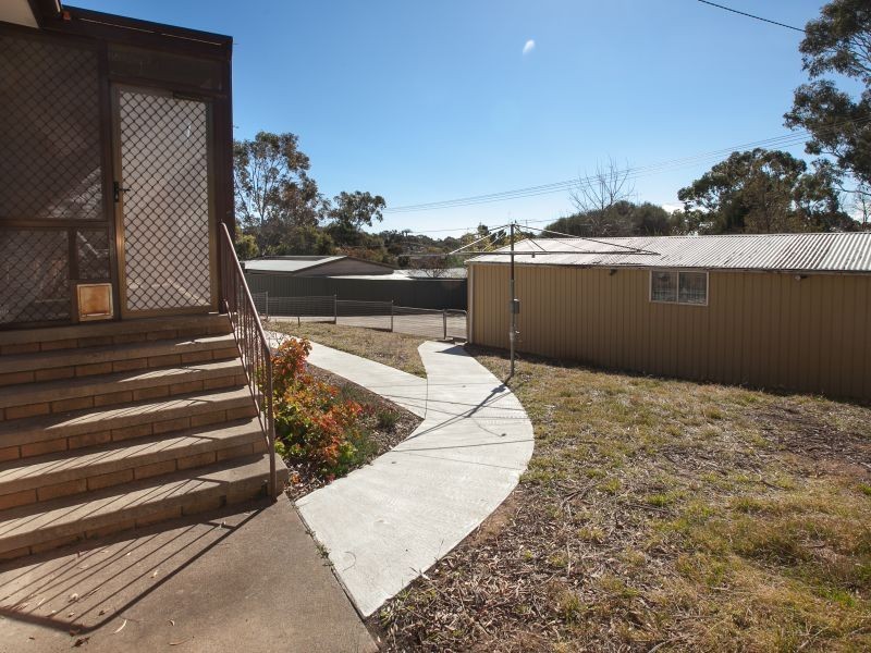 126 Learmonth Drive, Kambah ACT 2902