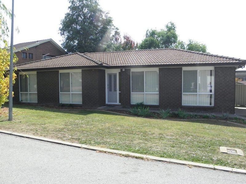 3 Tozer Place, Kambah ACT 2902