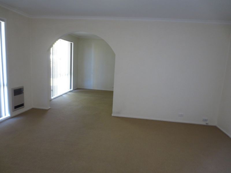 3 Tozer Place, Kambah ACT 2902