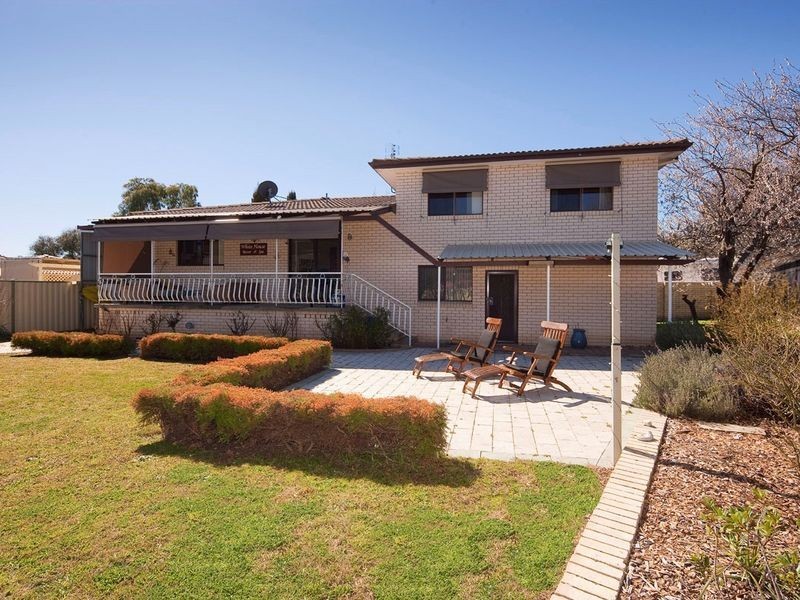 72 Goldstein Crescent, Chisholm ACT 2905