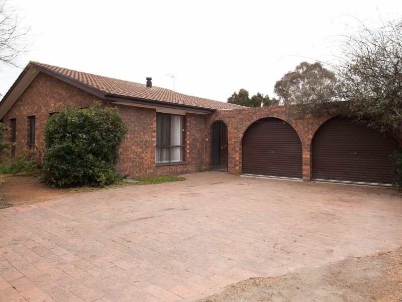 26 Enid Lorimer Circuit, Chisholm ACT 2905