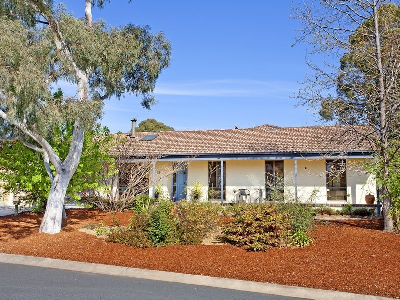13 Cuthbert Circuit, Wanniassa ACT 2903