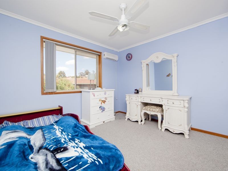 2/5 Harry Hopman Circuit, Gordon ACT 2906