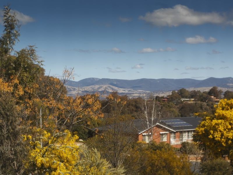 9 Gaunson Crescent, Wanniassa ACT 2903