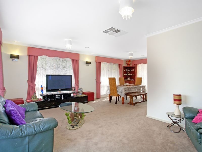 56 Lewis Luxton Avenue, Gordon ACT 2906