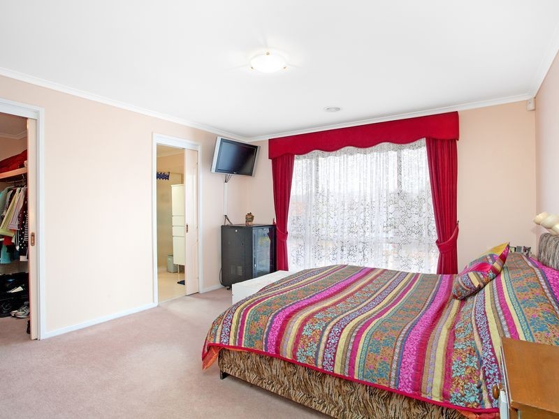 56 Lewis Luxton Avenue, Gordon ACT 2906