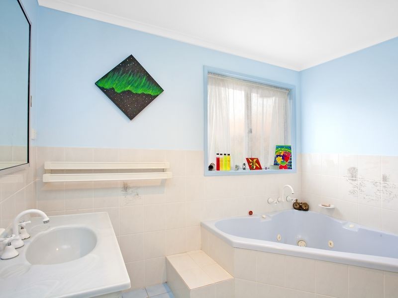 56 Lewis Luxton Avenue, Gordon ACT 2906