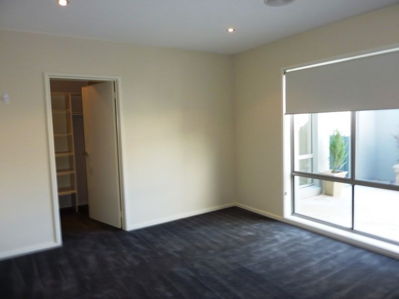 23 Myrtle Close, Jerrabomberra NSW 2619