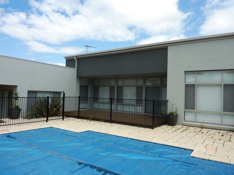 23 Myrtle Close, Jerrabomberra NSW 2619