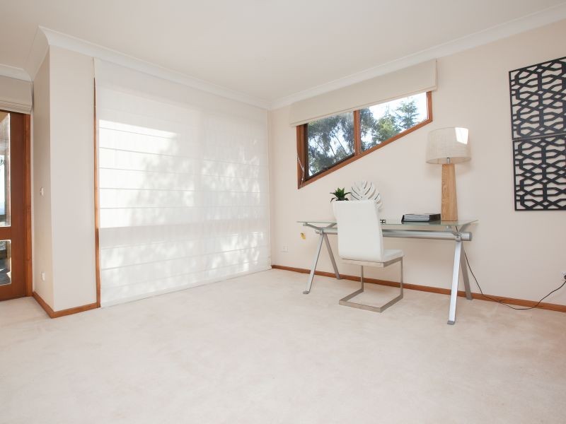 10 Hinckley Place, Kambah ACT 2902