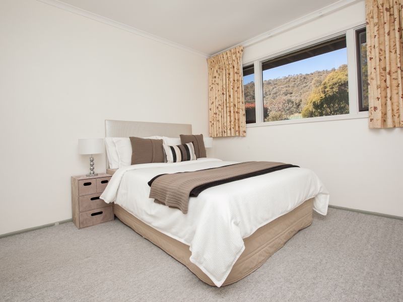 10 Hinckley Place, Kambah ACT 2902