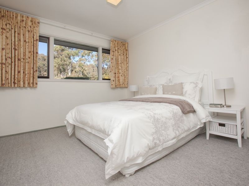 10 Hinckley Place, Kambah ACT 2902