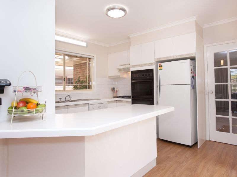 11 Thomas Hales Place, Gordon ACT 2906
