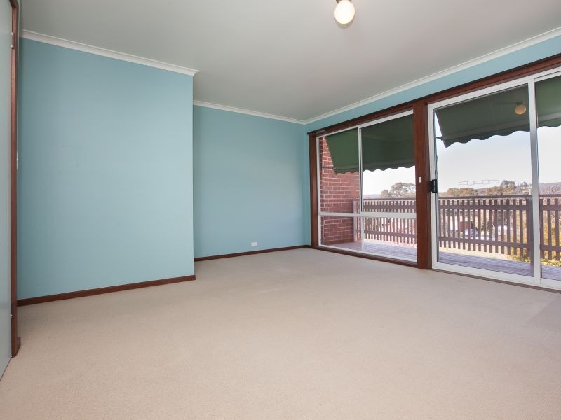 2/8 Hakea Street, Queanbeyan NSW 2620