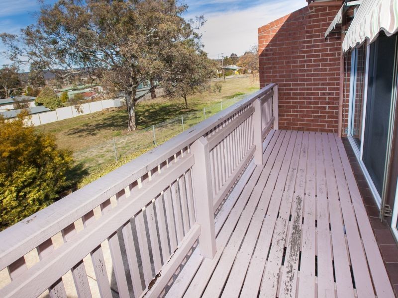 2/8 Hakea Street, Queanbeyan NSW 2620